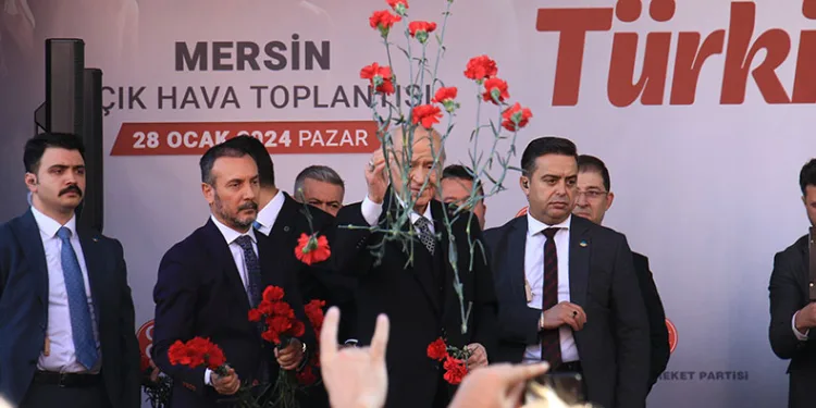 “DEM’lenmiş CHP, terörle mücadeleye şaşı bakmaktadır”