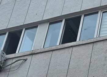 Yorgun merminin hedefi valilik binası oldu