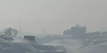 Yoğun sis uçak seferlerini iptal ettirdi