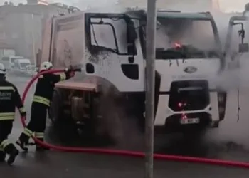Çorlu’da çöp kamyonu cayır cayır yandı
