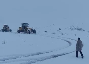 Muradiye’de yol açma çalışması