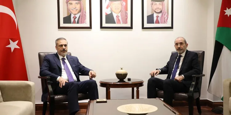 Bakan Fidan, Ürdünlü mevkidaşı Safadi ile görüştü