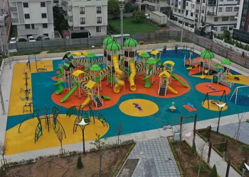 Bölgenin en büyük parkı açıldı