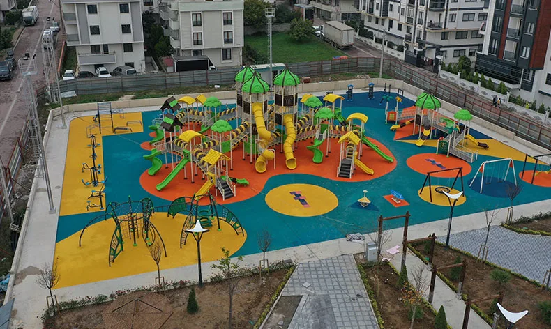 Bölgenin en büyük parkı açıldı