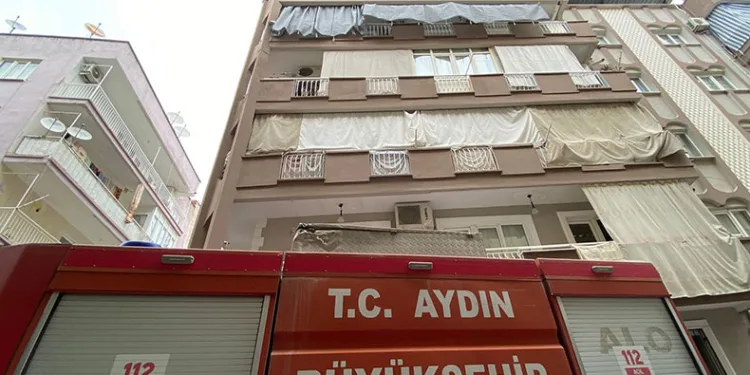 Aydın’da çatı yangını korkuttu