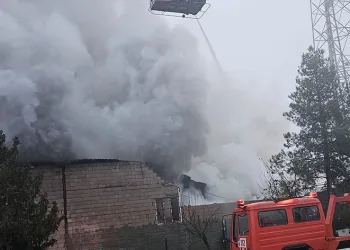 Diyarbakır’da depo yangını