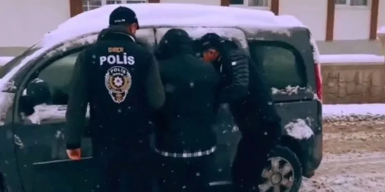 Erzurum merkezli 20 ilde dolandırıcılık operasyonu