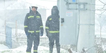Kardaki bu zorlu mücadele aydınlık için