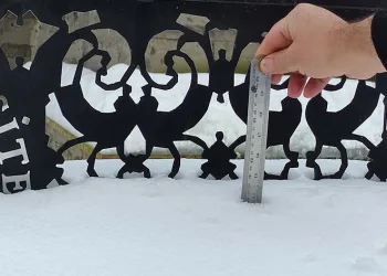 Ardahan’da kar hayatı felç etti