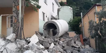 Minaresiz kalan camiye, 26 metrelik minare yaptırıldı