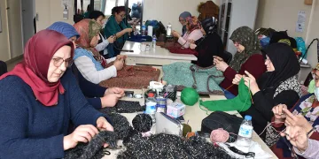 Bu kursta ilmek ilmek mutluluk var