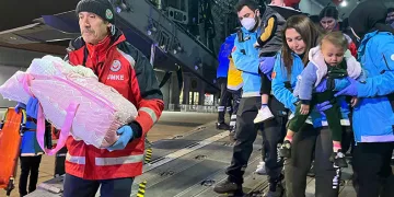 85 hasta ve yaralı Türkiye’ye getirildi