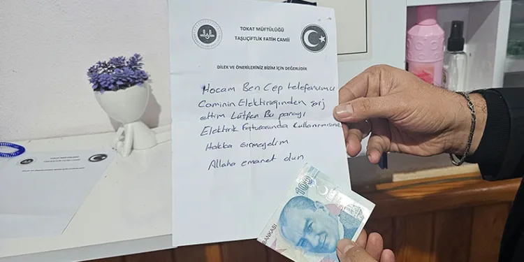 Dilek kutusunu açan imam hayrete düştü