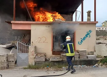 Hatay’da bir evde çıkan yangın maddi hasara neden oldu