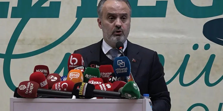 Bursa Büyükşehir’de bütçenin yarısı yatırımlara gidiyor