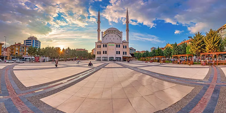 Nefes aldıran meydanlar Pursaklar’da