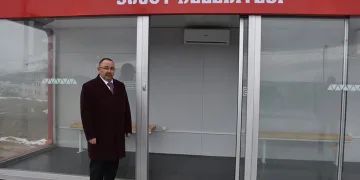 O ilçeye ilk akıllı durak yerleştirildi