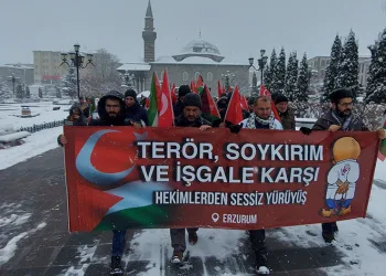 Erzurum’da hekimler Gazze için yürüdü