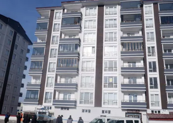 4. Kattan düşen kadın hayatını kaybetti