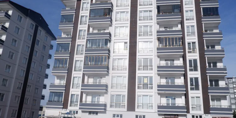 4. Kattan düşen kadın hayatını kaybetti