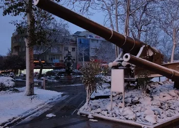 Çanakkale’de kar yağışı etkili oldu