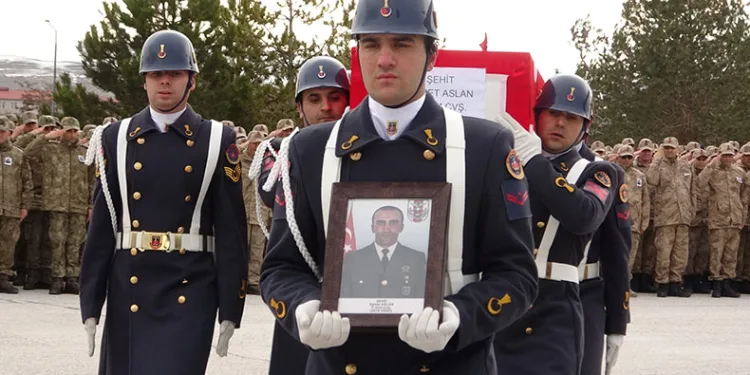 Pençe-Kilit şehidi memleketine uğurlandı