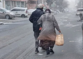 Kar İstanbul’un sınırına dayandı