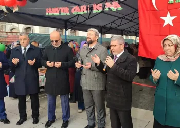 Gazze için hayır çarşısı açıldı