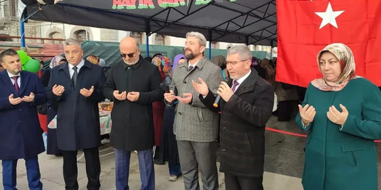 Gazze için hayır çarşısı açıldı