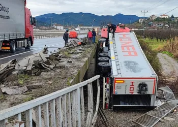 Kazayı gördü, kayda alarak spiker gibi anlattı