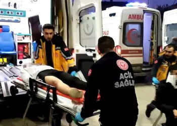 Bursa’da zabıta aracı ile motosiklet çarpıştı