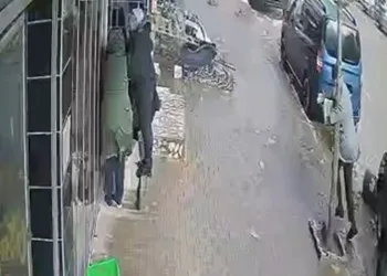 Ordu’da bir vatandaşın fırtınada zor anları