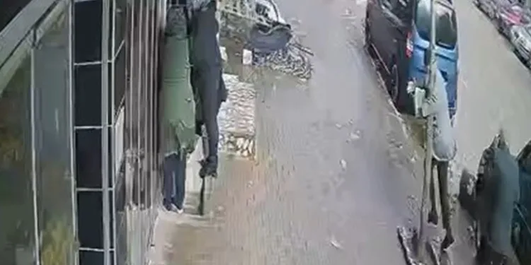 Ordu’da bir vatandaşın fırtınada zor anları