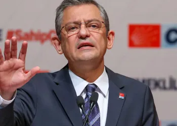 Emeklilere sahip çıkacağını belirtti