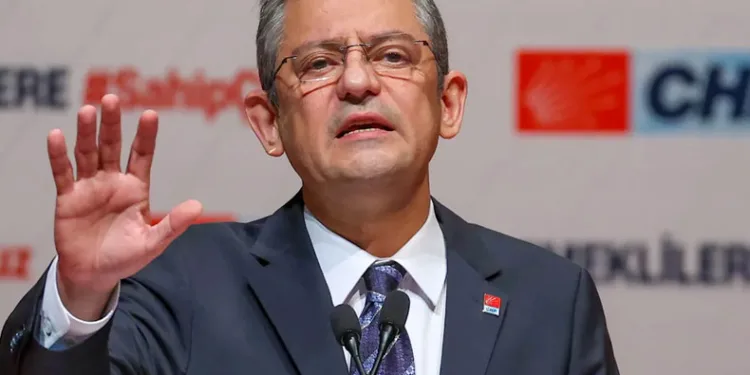 Emeklilere sahip çıkacağını belirtti