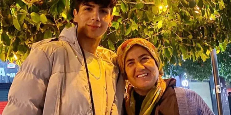 Mutfağından başka yerde uyuyamıyor
