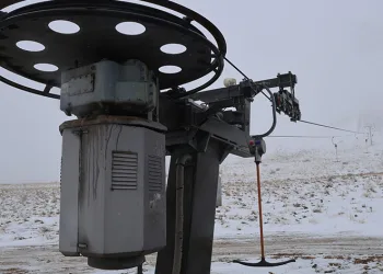 Göl manzaralı kayak merkezi ‘kara’ hasret kaldı