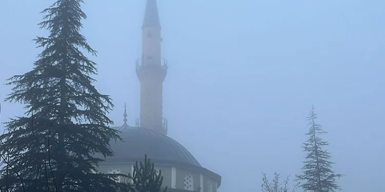 Sisli hava hayatı olumsuz etkiledi