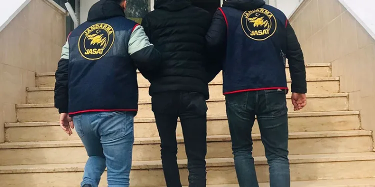Cinayet zanlısı jandarma tarafından yakalandı
