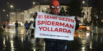 Süper kahraman Sivas’ın ayazına yenildi
