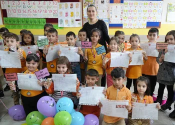 265 bin öğrenci karne sevinci yaşadı