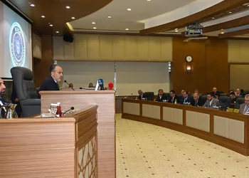 “Alnım açık, başım dik”
