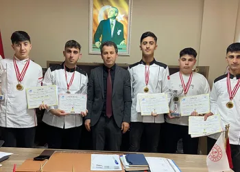 Karacabey’in genç aşçıları Türkiye şampiyonu oldular