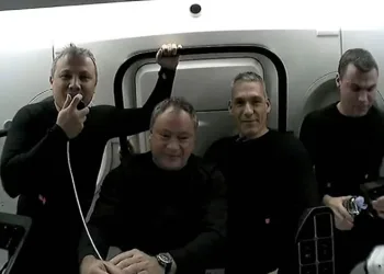 Uzaydan ilk mesaj: “İstikbal göklerdedir”