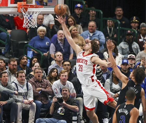 NBA'de Alperen'in 26 sayı kaydettiği maçta Houston, Detroit'i farklı yendi