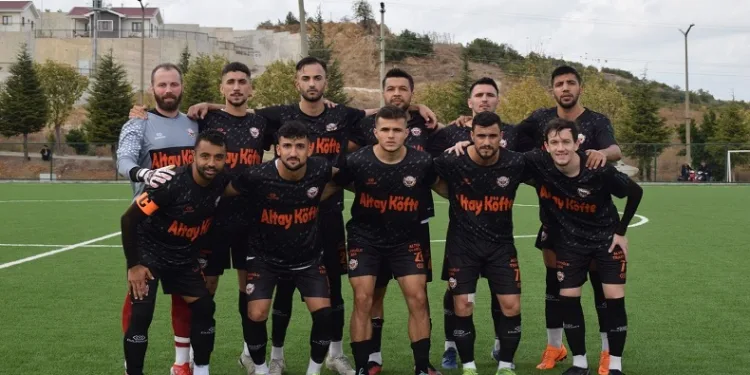 Manisa SAL’da liderler namağlup yoluna devam ediyor
