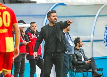 Erzurumspor Teknik Direktörü Hakan Kutlu’dan duygu dolu çağrı