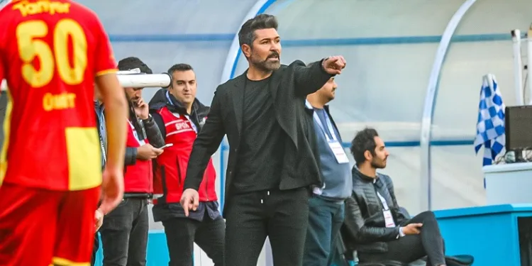 Erzurumspor Teknik Direktörü Hakan Kutlu’dan duygu dolu çağrı
