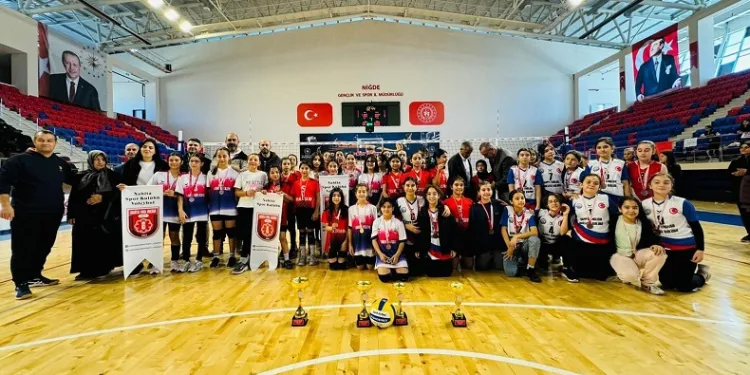 Niğde’de voleybol şampiyonları belli oldu