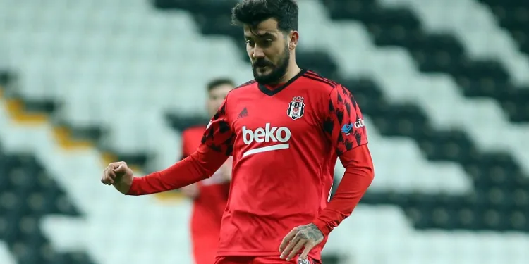 Menemen FK, Atakan Üner’i bitirdi